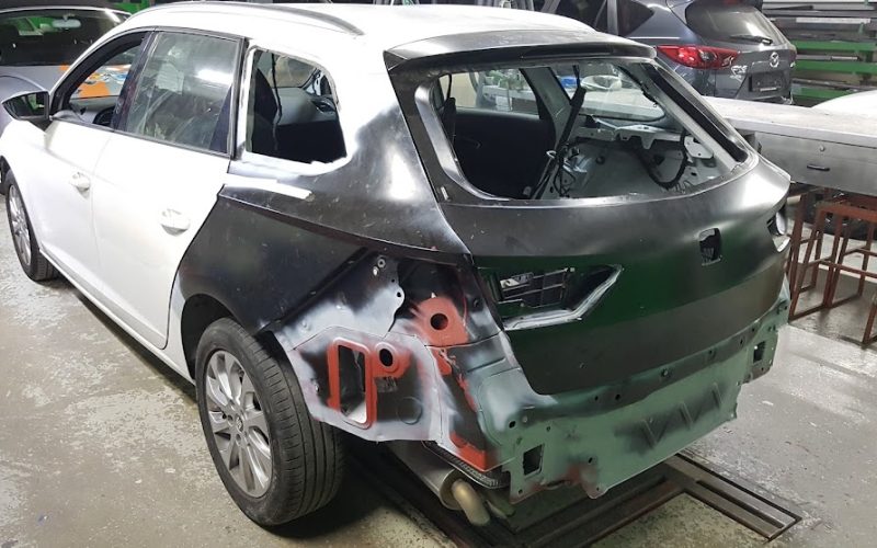 Seat Leon Heckschaden Zwischendurch